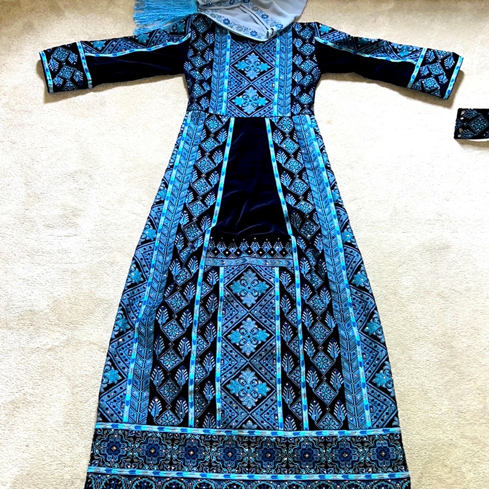 Traditional Palestinian Thobe